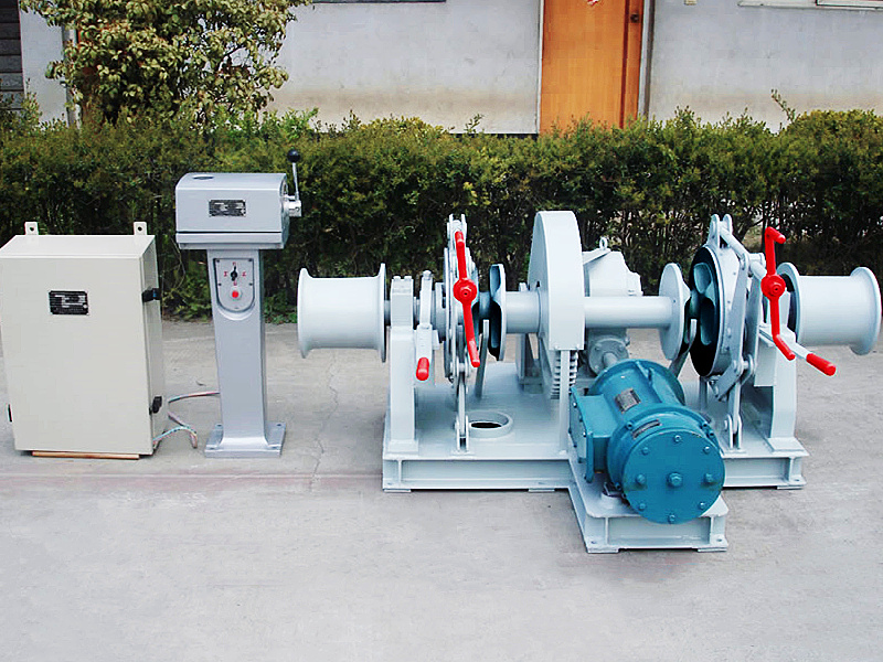 Electric double anchor chain winch