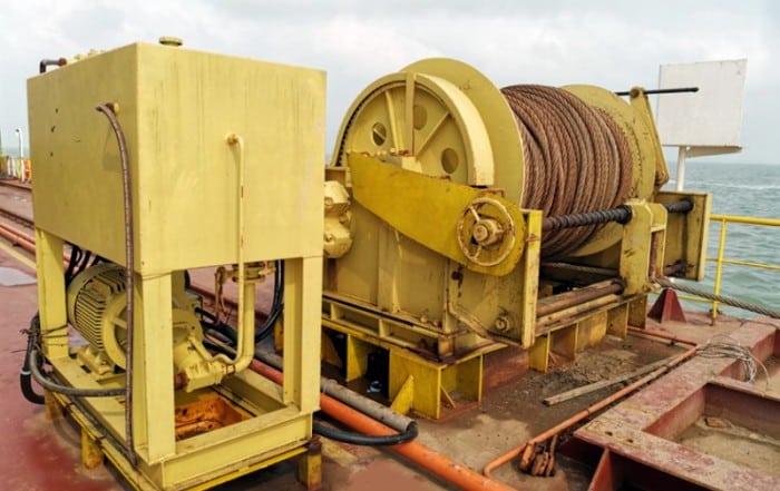 hydraulic winch with HPU